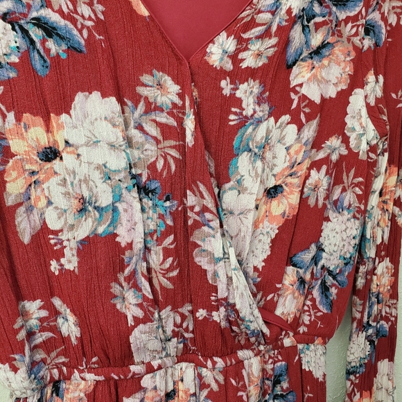 One Clothing Red Floral Romper Long Sleeves size small - Picture 3 of 5